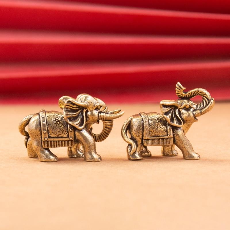 Brasses Elephant Ornaments Symbolizing Wealth Wisdoms and Good Fortunes for Gift Giving or Home Office Decoration