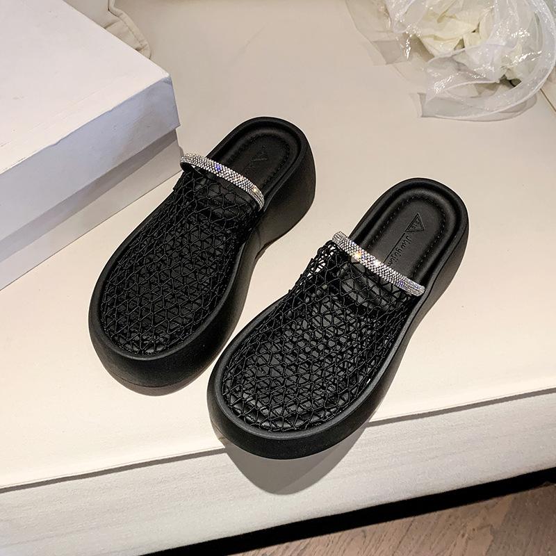 

2025 новый летний дизайн сетка стразы полый дышащий сумка голова полусабо толстая подошва маффин уличные сандалии 40