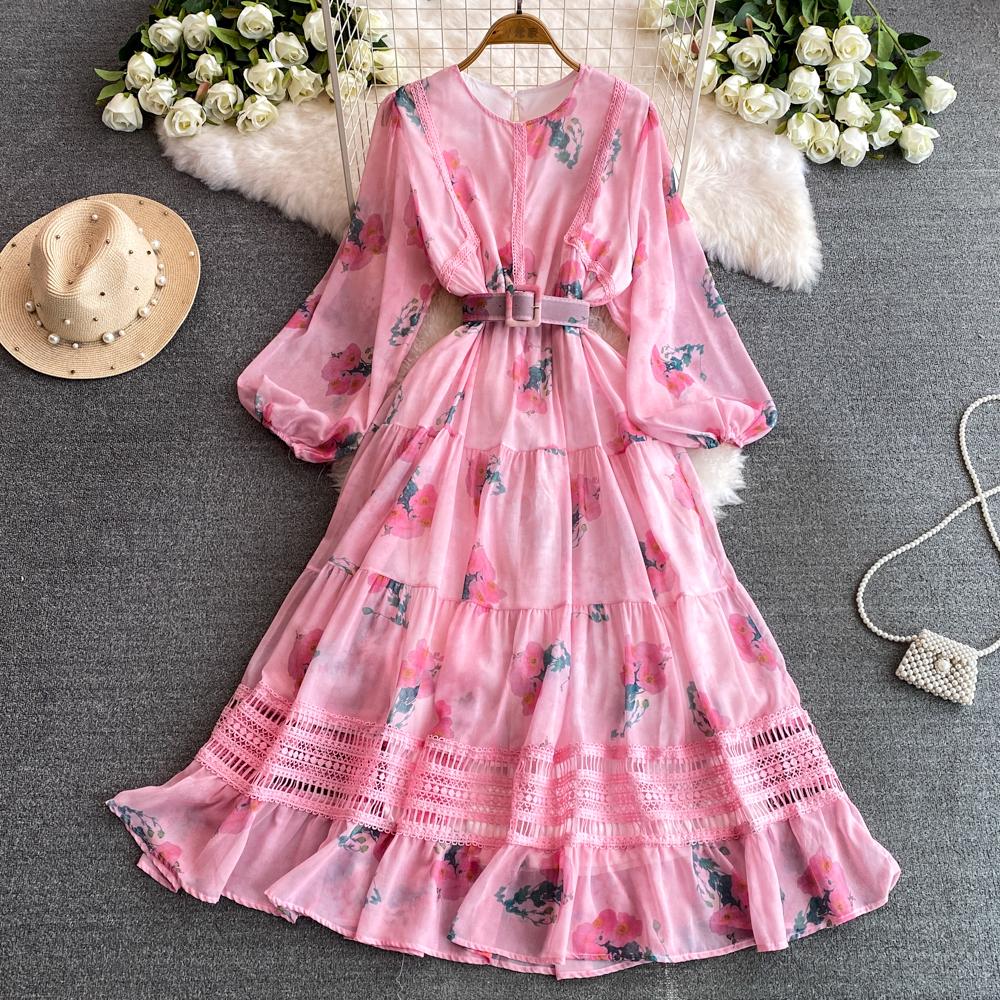 Осеннее винтажное женское длинное платье в стиле пэчворк с цветочным принтом — фото 23