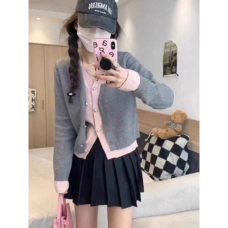 

Spring and Autumn new v-neck fake two pieces design sense chic soft waxy knitted cardigan fashion coat sweater women average size серый