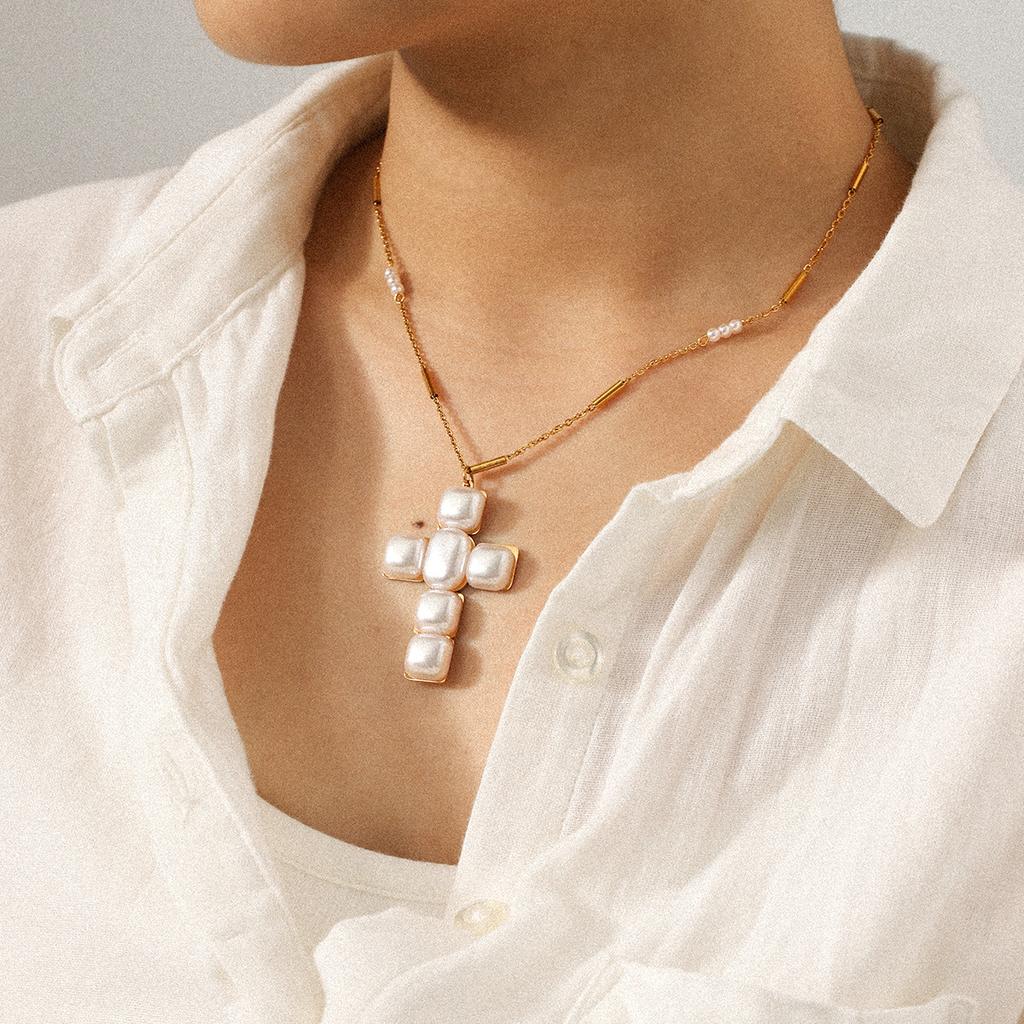 Stylish Stainless Steel Inlaid Pearl Cross Necklace, Light Luxury Versatile Sweater Chain, Pearl Neck Jewelry for Women