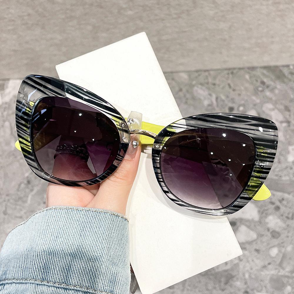 Fashion Oversized Square Cat Eye Sunglasses Women Men Trendy Big Frames Punk Sunshade Glasses Summer Travel Beach Supplies Props