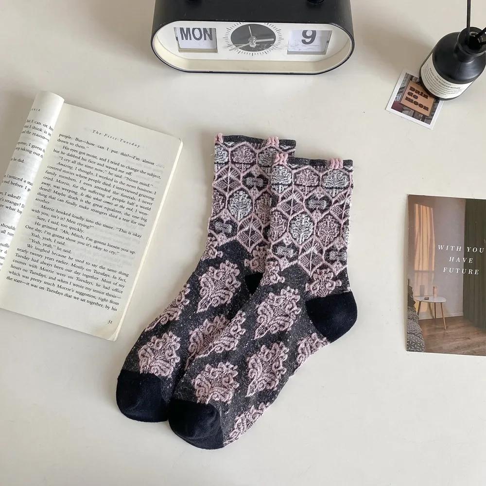 Ethnische Prägung Damen Socken Japanischer Stil Mode Vintage Lange Socken Damen Harajuku Retro Baumwolle Gestrickte Mittelhohe Socken