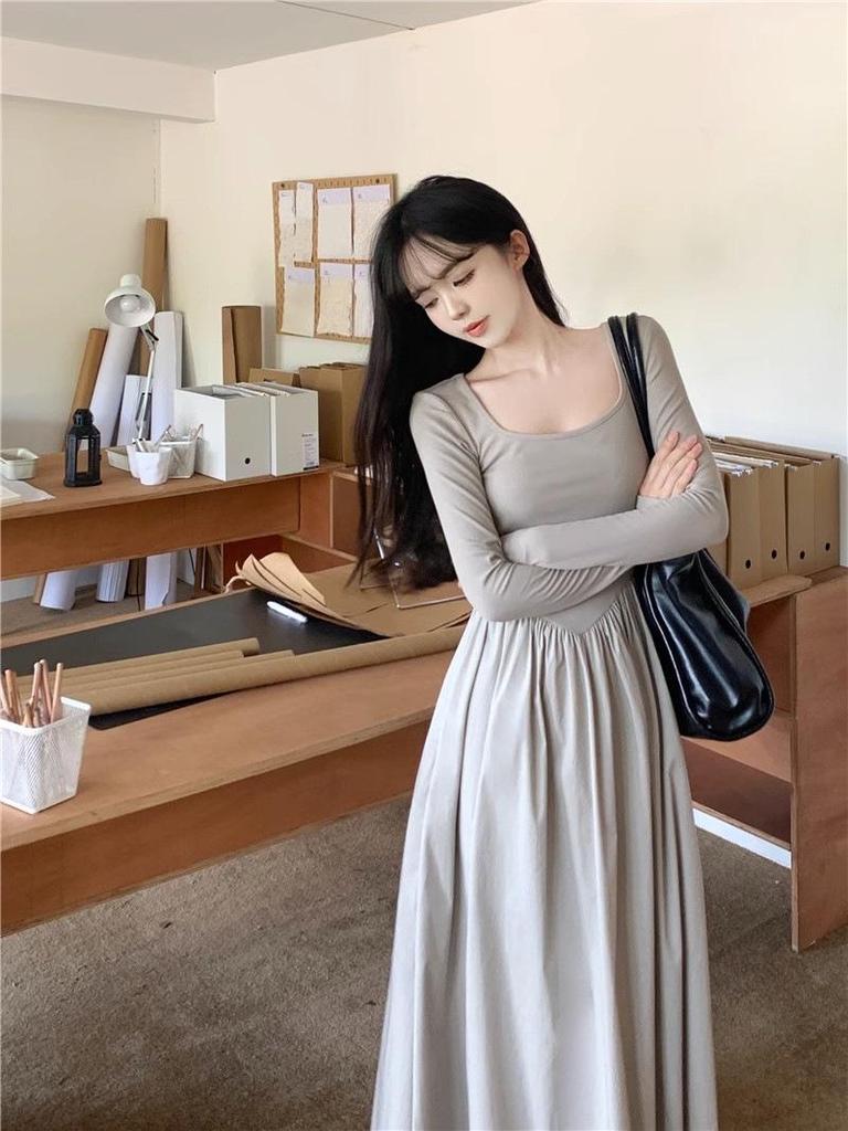 Hepburn-Style Long Sleeve Square Collar Dress - Women's Spring 2024 Collection