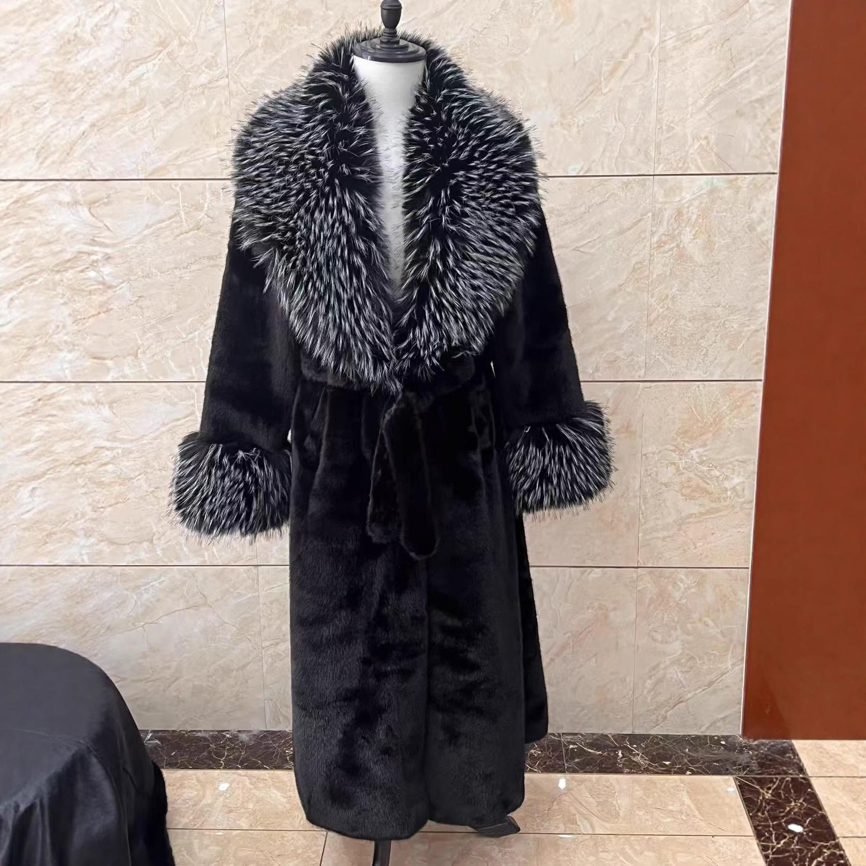 

Новая женская шуба из искусственного меха средней длины One size fits all чёрный