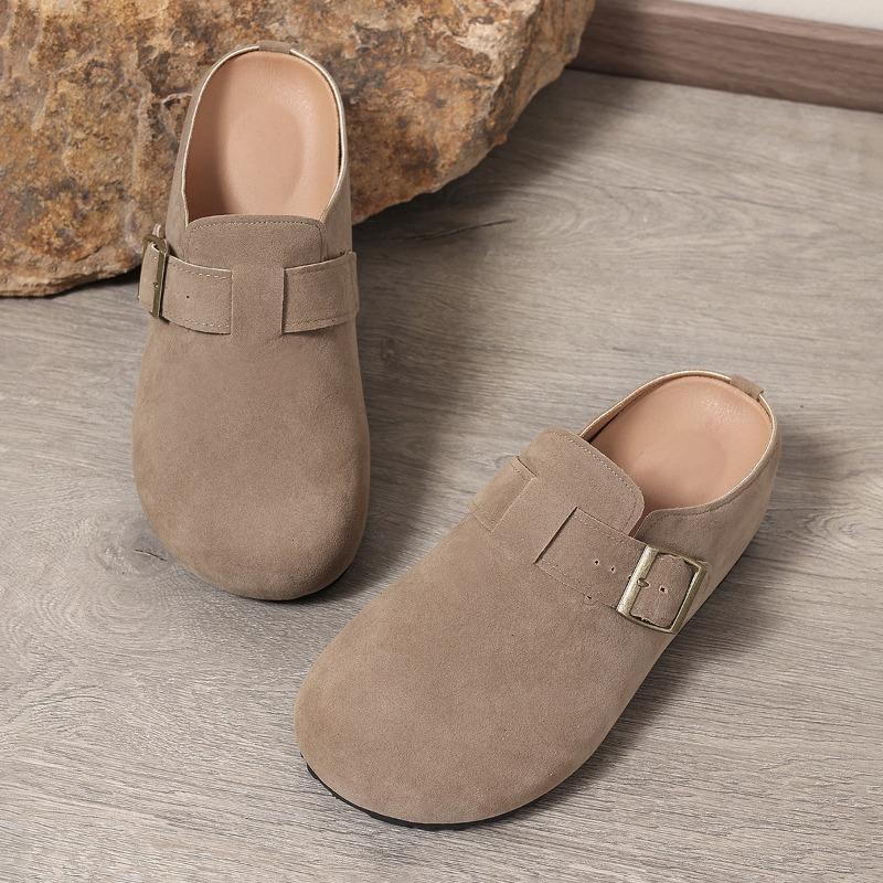 A New Style of Women's Casual Shoes with Thick Soles and Half Slippers, One Foot