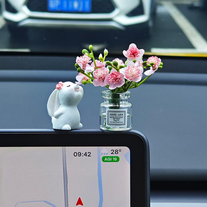 Car'S Mounted Bunny Smelling Floral Fragrance Healing Ornament Console Romantic Fantastic Auto Center Decoration Accessories