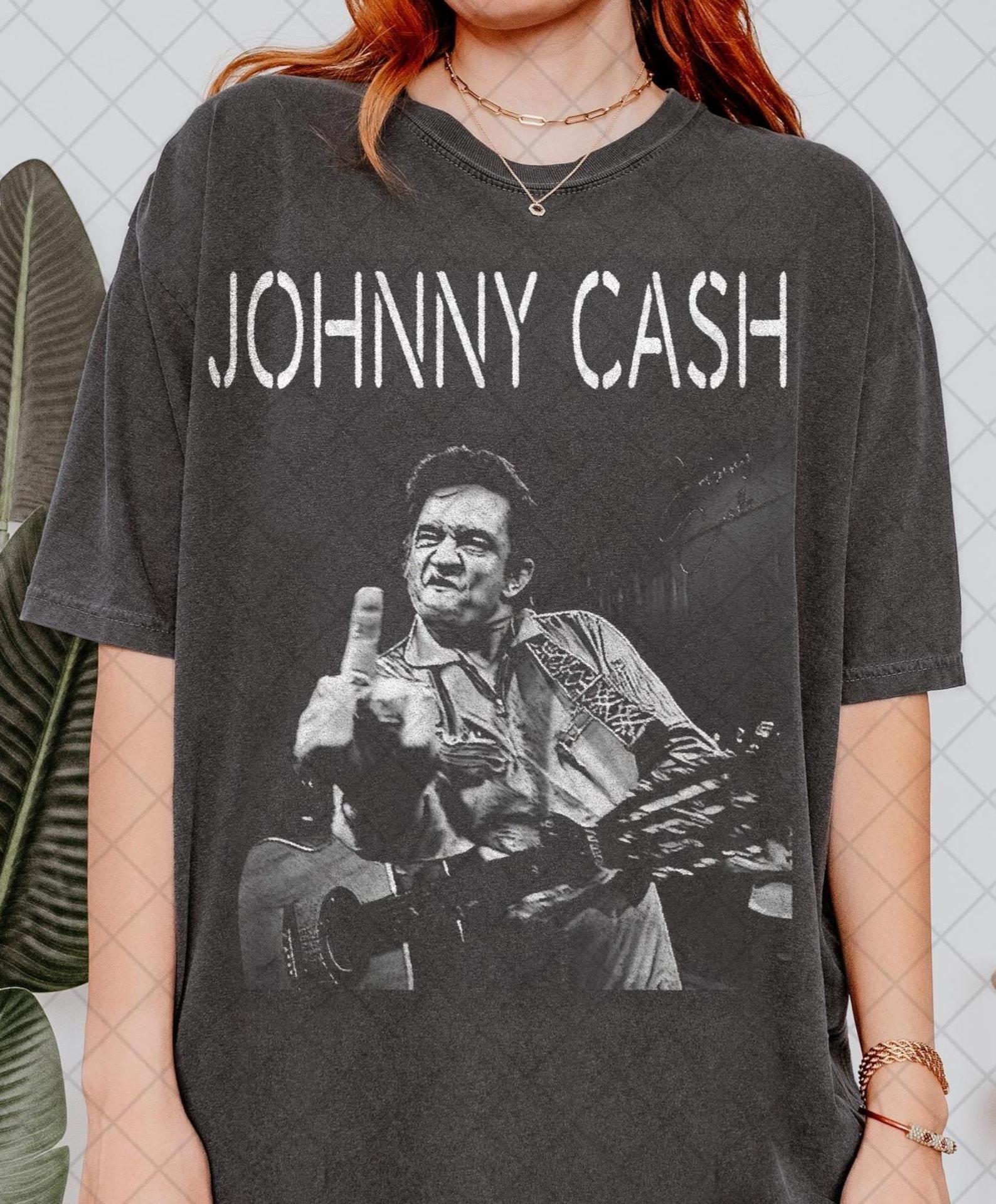 Comfort Colors Johnny Cash Middle Finger T shirt, Johnny Cash T shirt, Gift For Women & Men Unisex T shirt S