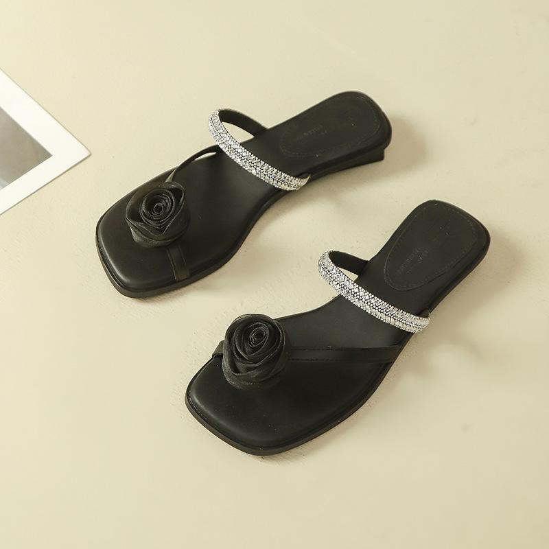 

Fairy style fashion rhinestone set toe slippers female summer wear 2025 new thick heel with skirt flower toe sandals 40