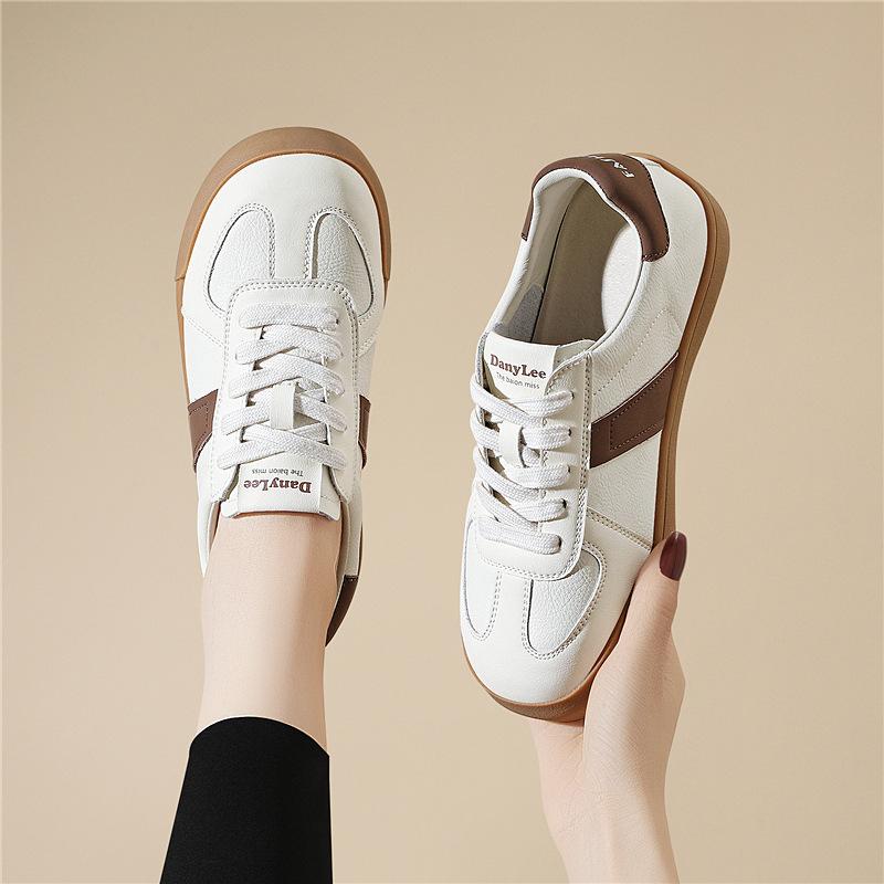 Leather retro little white shoes women's platform sports leisure moral training shoes board shoes soft soles are not tired
