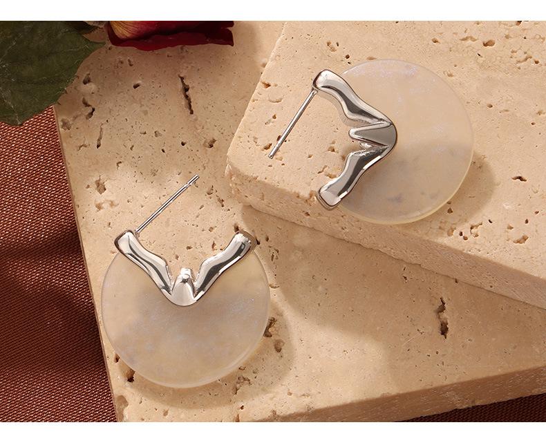 18K Gold-Plated Exaggerated White Resin Fan-Shaped Stud Earrings with European & American Style for Women