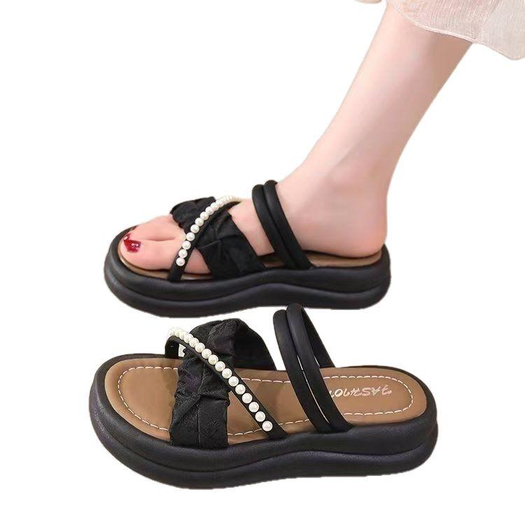 Dámské letní římské sandály 2025: Protiskluzové pantofle se silnou podrážkou a měkkou podrážkou, chladivé nošení dvěma způsoby