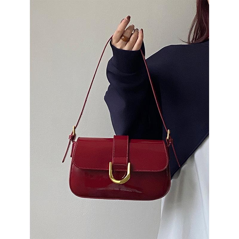Premium Textured Bag Leather Shiny Retro Burgundy Horseshoe Buckle Fashionable Armpit Bag One Shoulder Crossbody Bag