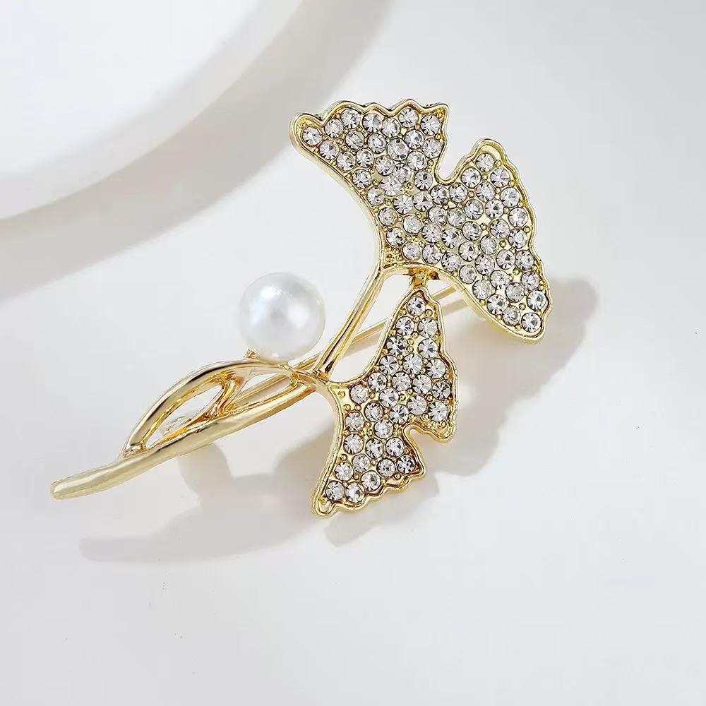 Elegant Ginkgo Leaf Pearl Brooch for Women - Luxury Alloy Pin