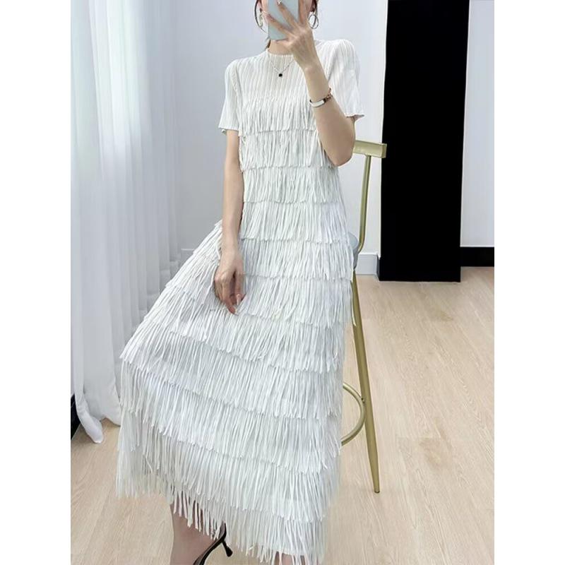 Elegancka sukienka wiosenna z plisowanymi frędzlami - Damska 2024 z rękawem siedem ósmych, wysokiej klasy spódnica tortowa od Miyake