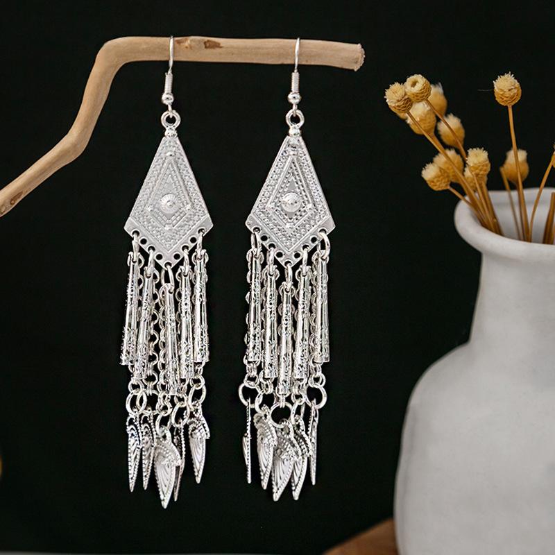 Vintage Miao Silver Minority Wind Earrings Personalized Bohemian Style Flower Long Fringed Earrings