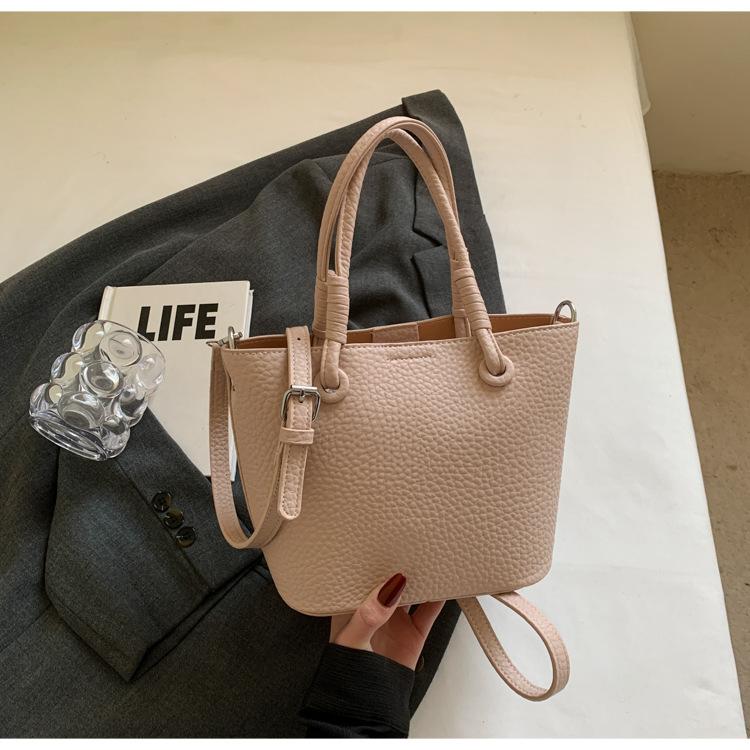 This Year, the Popular Foreign Style Portable Bucket Bag Women's Spring 2025 New Fashion Small Bag To Work Messenger Bag