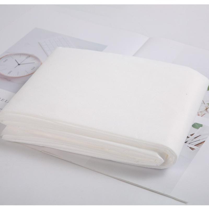 

Disposable Travel Set Three Piece Set of White Bed Sheets and Quilt Covers Portable Travel Hotel Disposable Items No Shed Hair Flat Sheet