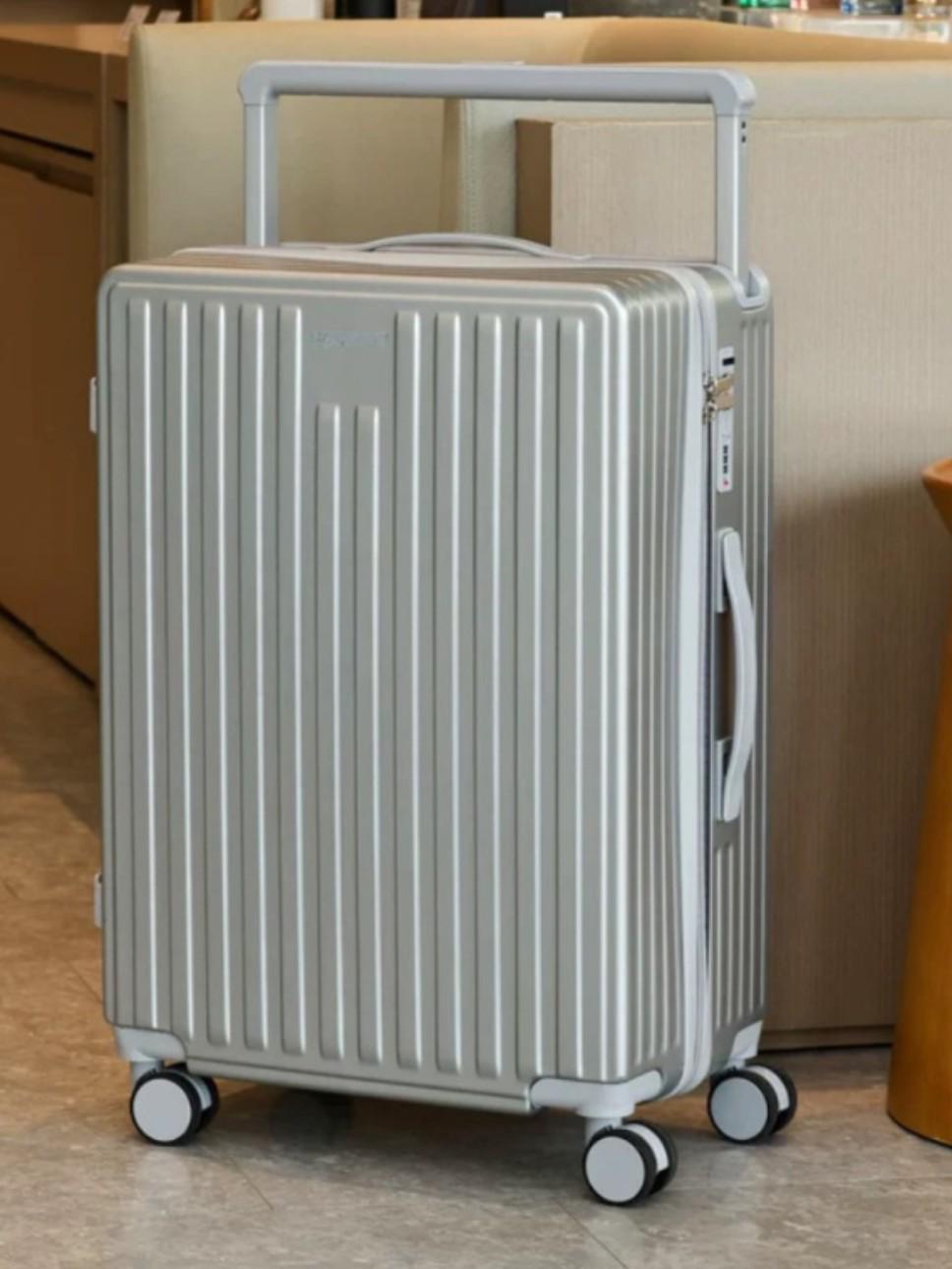 

Large Capacity Durable Leather Travel Suitcase with Combination Lock and Universal Wheels for Men and Women 20-inch