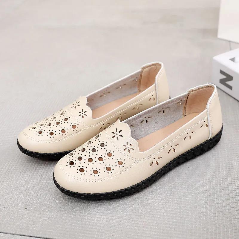 

Полые повседневные туфли женские летние туфли с подошвой из говяжьей кожи с отверстиями удобные и дышащие туфли средней высоты из мягкой кожи для возраста 40