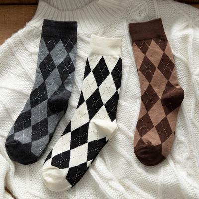 21 Autumn and Winter Models Diamond Grid Socks Girls Fashion Retro Classic Tube Socks Tide Pile Socks
