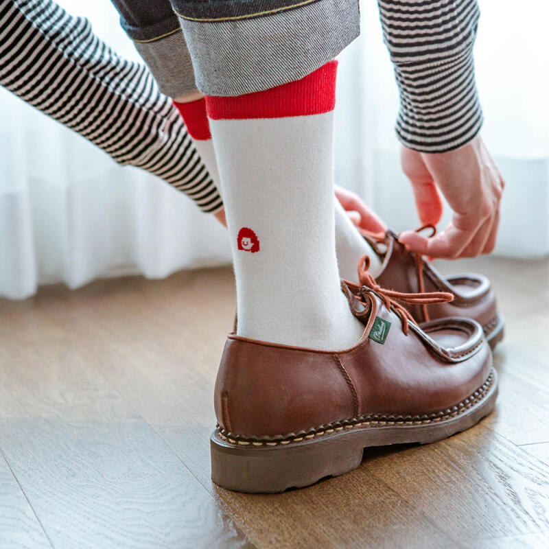 2 pairs of fasion socks