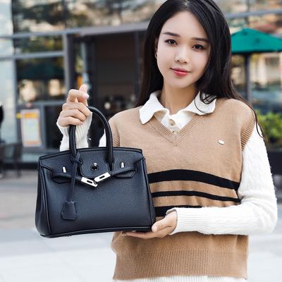 High-end Ladies' Large Bags, Trendy and Portable, Large-capacity Single-shoulder Bags, Versatile Crossbody Bags