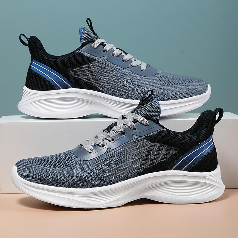 Spring and summer fly-woven breathable mesh men's lightweight sports shoes work shoes men's wear-resistant travel casual shoes