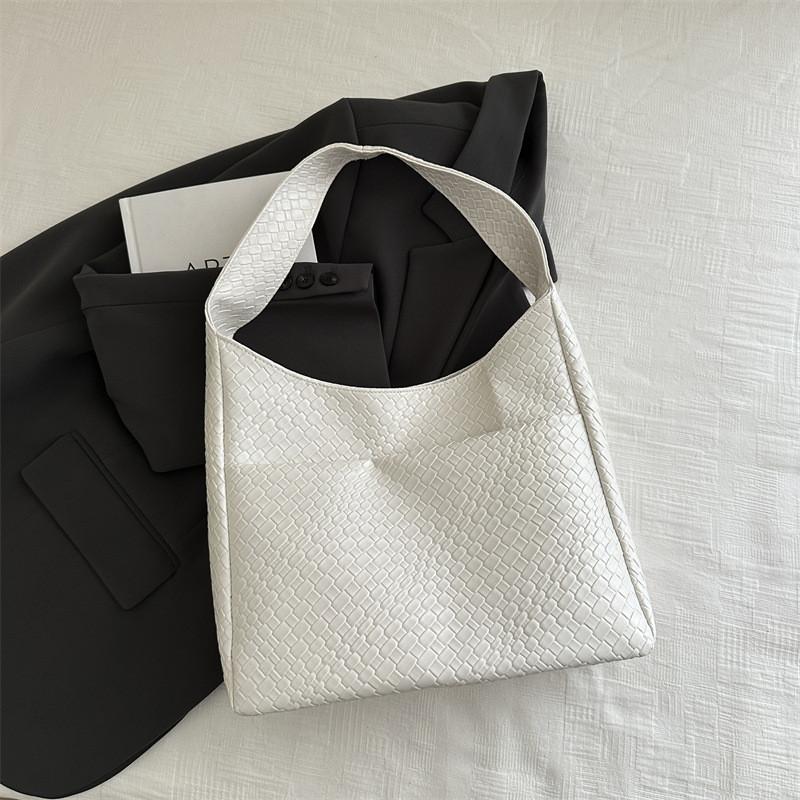 Stylish Large Capacity Women's Shoulder Tote Bag Retro Design In Black Brown Red White And Khaki