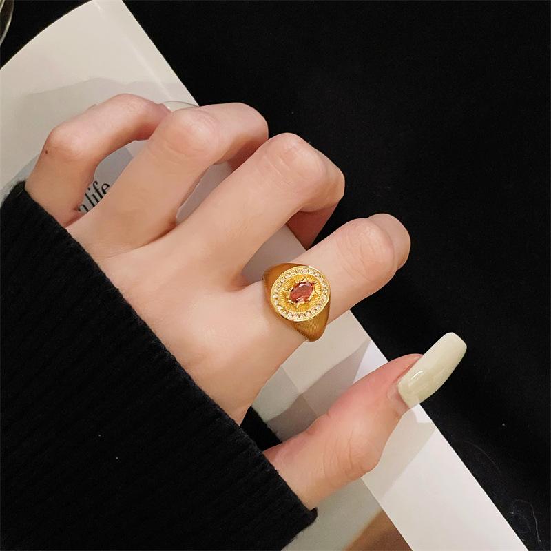 Mittelalterlicher Vintage Gebürsteter Retro Offener Ring, High-End Funkelnder Diamant Breite Version Nischen Design Leichter Luxus Ring