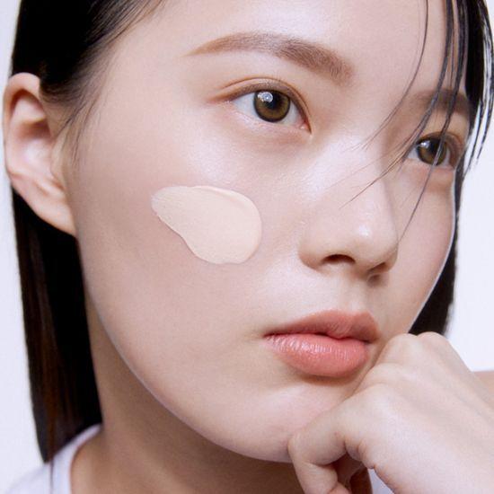 SNP Glutathione Niacinamide UV Filter Toning Sunscreen 50ml (+20ml)