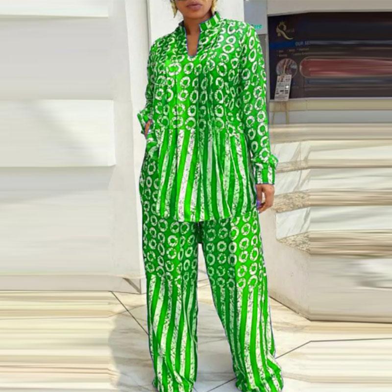 

Женский комплект из прямых брюк и топа с V-образным вырезом и длинными рукавами больших размеров M зелёный