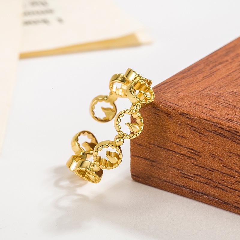 Rizhao Golden Mountain Women's Luxurious Hollow Index Finger Ring - Fashionable, Versatile, Unique Style.