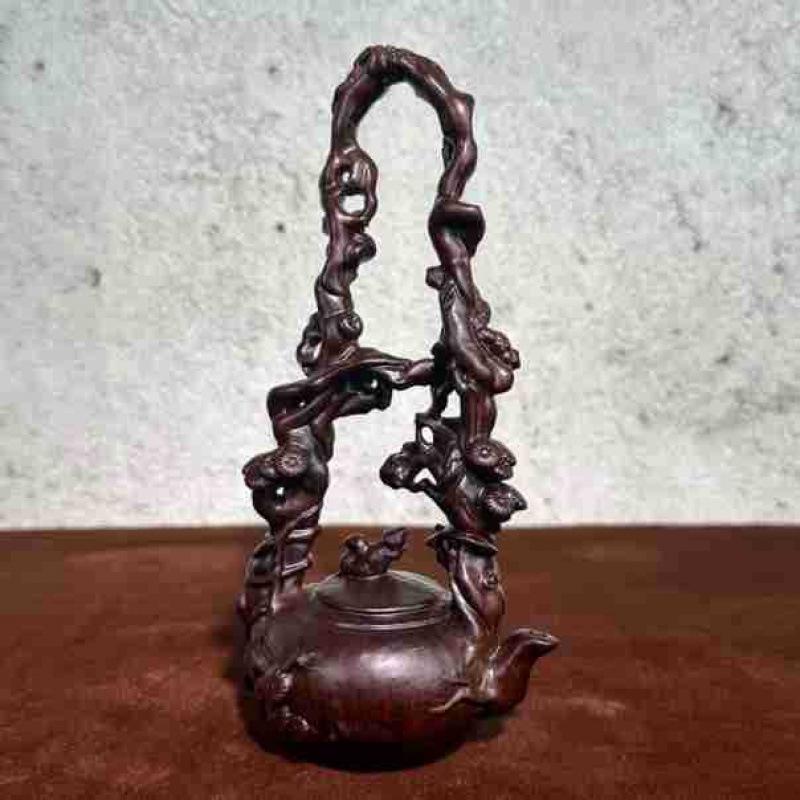 Ebony Carved Teapot Handle Ornament: Solid Wood Squirrel Shelf Display