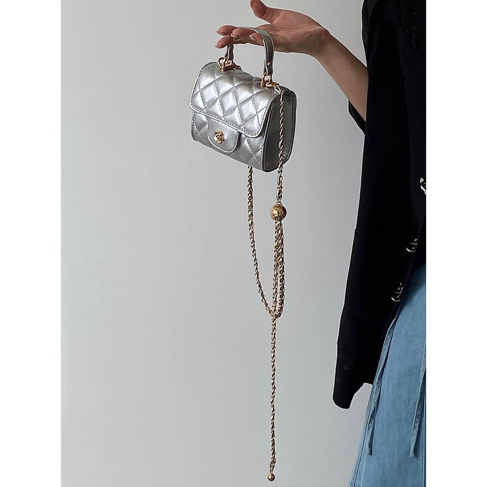 Ielgy Retro Embroidered Chain Crossbody Small Square Bag