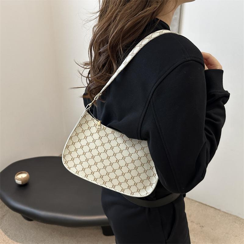 New Summer Trend Fashion Casual Retro Aesthetic Simple Chain Armpit Shoulder Crescent Women's Bag
