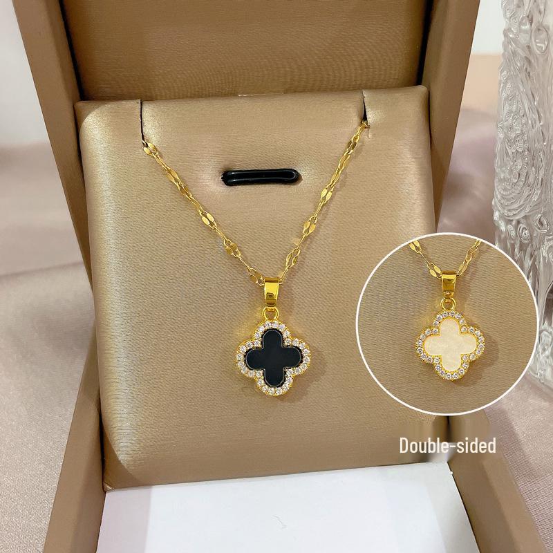 **Lively Women's Necklace: Titanium Steel & Gold-Plated Copper Clavicle Chain**