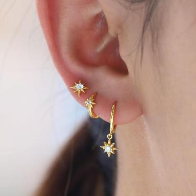Orecchini a Stella in Ottone Placcato Oro con Zirconi - Stile Dolce e Cool
