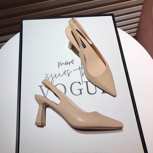 Baotou Comfortable Sandals Summer One Word Buckle Thick Heels High Heels All -Match Soft Leather High -Heeled Shoes