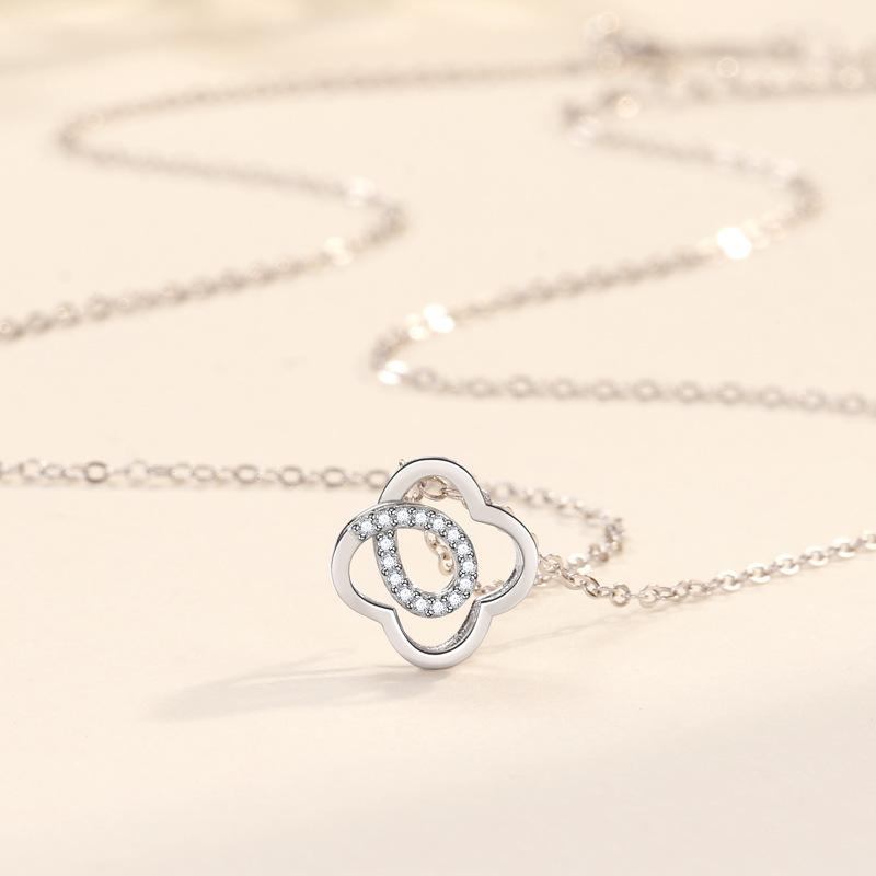 Four-leaf Clover Necklace Female Korean Version Simple Pendant Niche Design Sense Fashion Neck Chain Collarbone Chain Female Ins Style