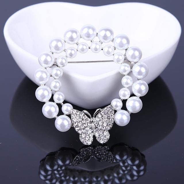 Fashionable And Exquisite Craftsmanship Butterfly Wreath Rhinestone Alloy Metal Round Female Pearl Brooches Pin Dress AccessoriesRound Jewelry