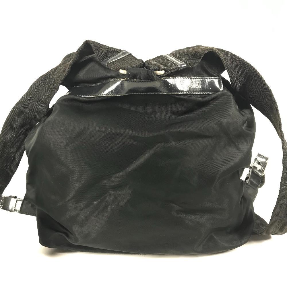 Prada Tasche mit dreieckiger Logo-Platte Rucksack Leder / Nylon Schwarz