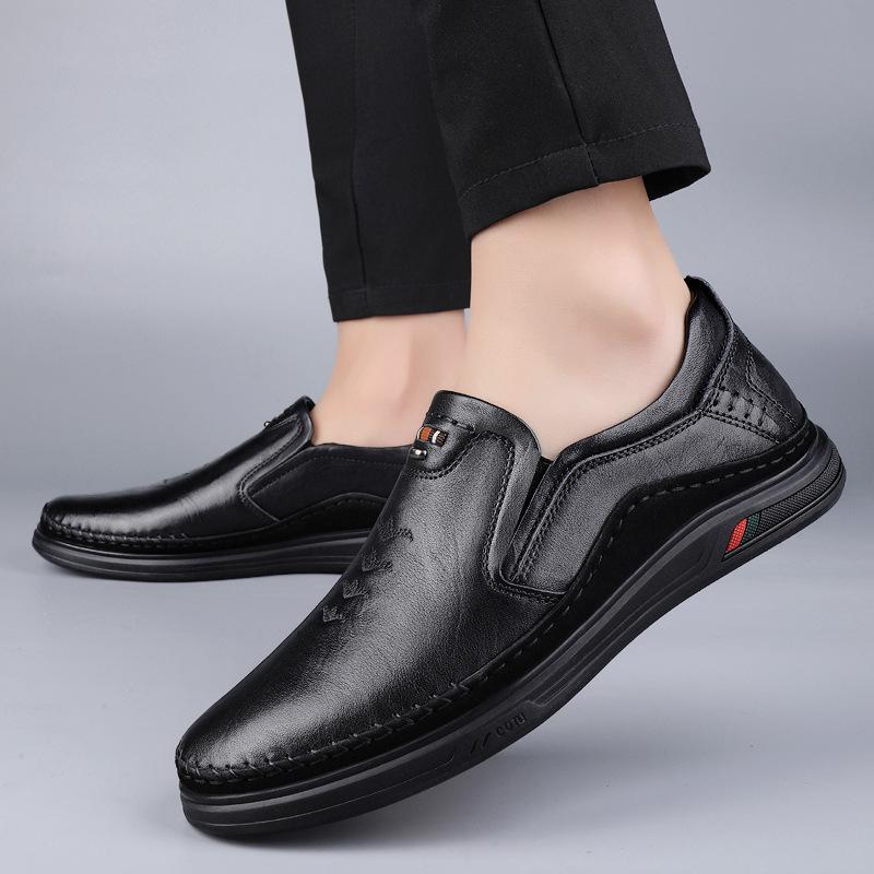 Men's Shoes 2025 Autumn New Waterproof One-pedal Casual Leather Shoes Men's Daily Non-slip Soft Sole Round Head Dad Shoes