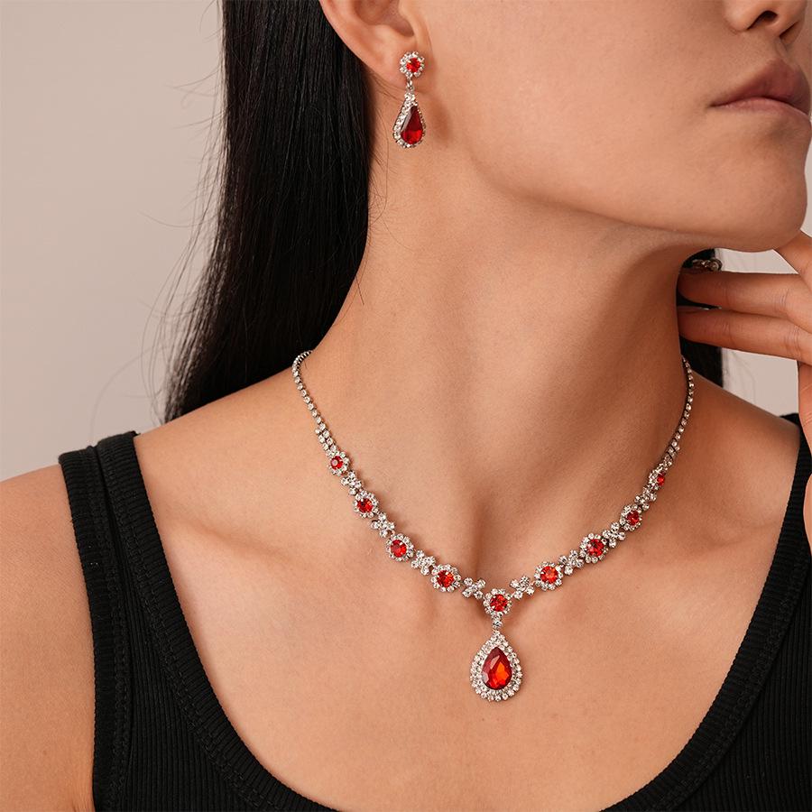 Two-Piece Luxury Retro Rhinestone Teardrop Necklace & Earrings Set – French Court Style