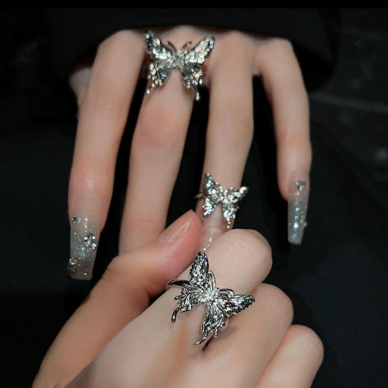 Romantic Liquid Metal Butterfly Ring for Women Elegant Irregular Pleated Texture Exquisite Punk Finger Rings Fashion Jewelry