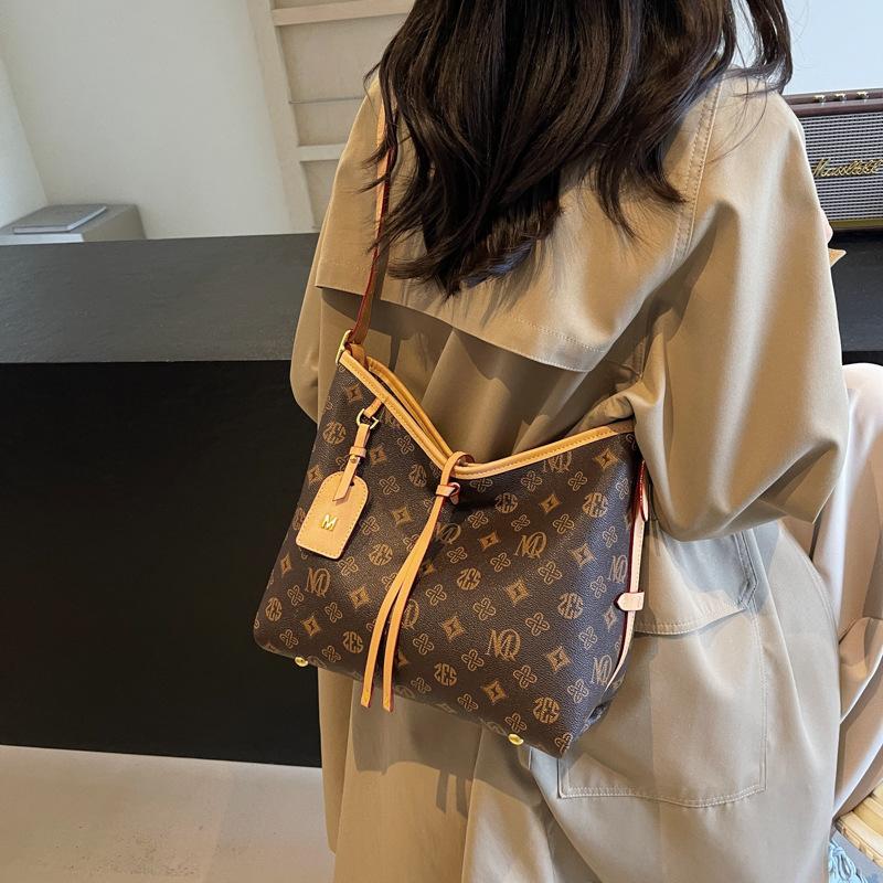 Damentasche 2025 neu retro Alterssichtigkeit Buchstaben Schulter Tragetasche lässig tragbar Damentasche Pendler Umhängetasche