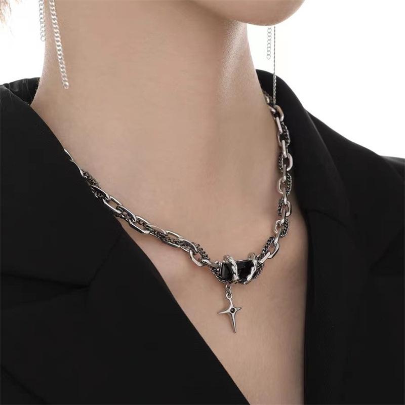 Simple black opal niche design cross splicing high-end fashion jumping titanium steel collarbone chain necklace