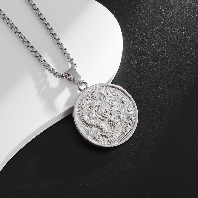 Exquis collier de bête dragon auspicieuse pour femmes Style ethnique Pendentif dragon des douze signes du zodiaque Bijoux amulette pour filles