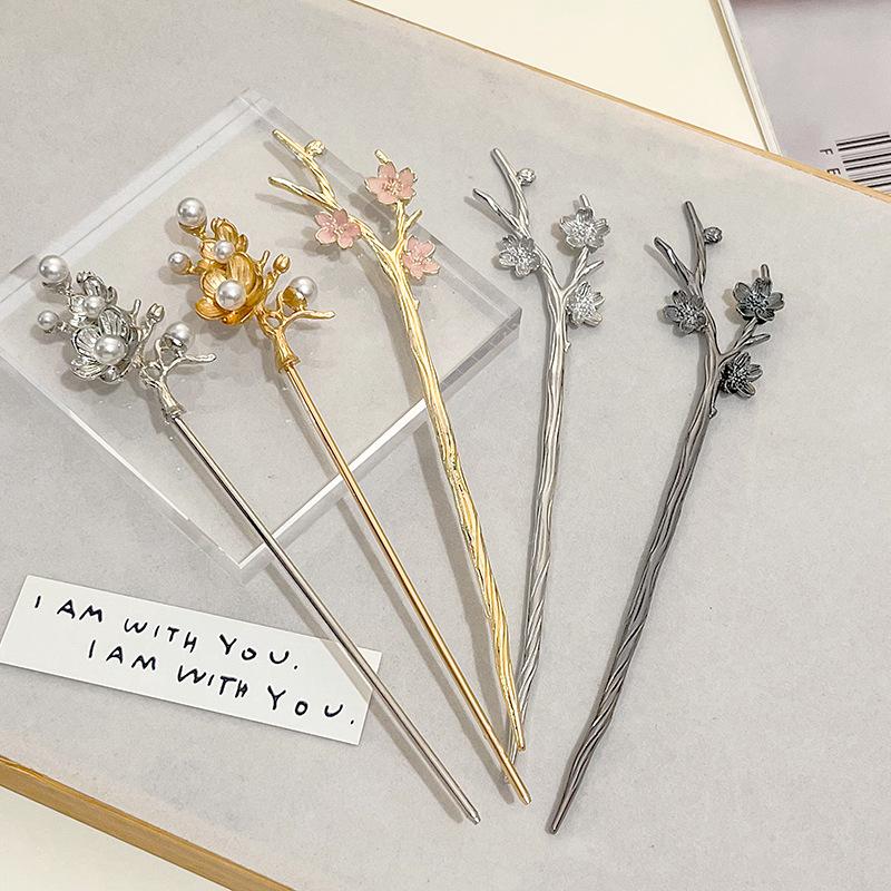 National Tide Metal Plum Blossom Flower Flower Flower Flower Pearl Hairpin Retro Peach Blossom Back of The Head To Pull The Hair Hanfu Headdress