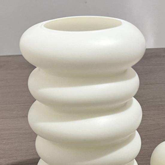 White Faux Ceramic Vase Minimalist Modern Small Flower Vase for Pampas Grass